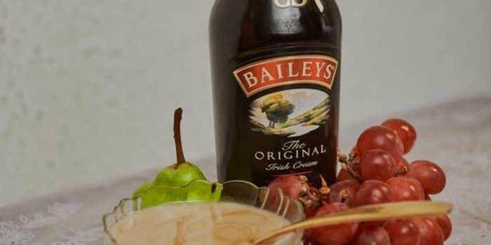 What does Baileys taste like